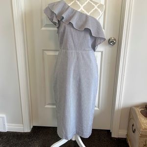 2/20$ Banana Republic Striped Dress